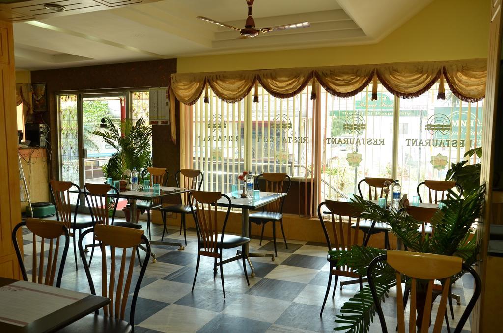 Hotel Aryaas Palayankottai Dış mekan fotoğraf