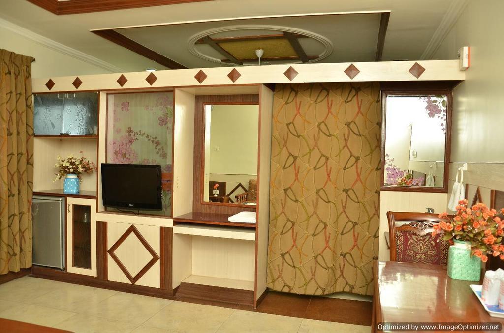 Hotel Aryaas Palayankottai Dış mekan fotoğraf