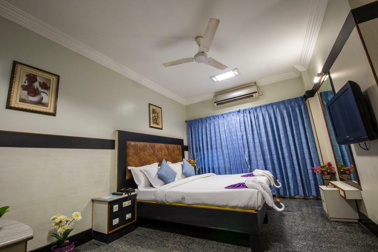 Hotel Aryaas Palayankottai Dış mekan fotoğraf