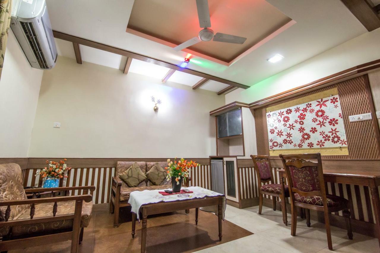 Hotel Aryaas Palayankottai Dış mekan fotoğraf
