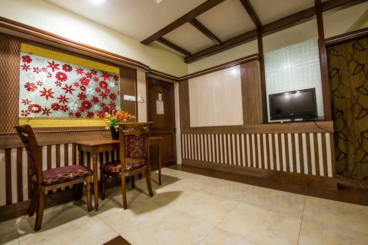 Hotel Aryaas Palayankottai Dış mekan fotoğraf