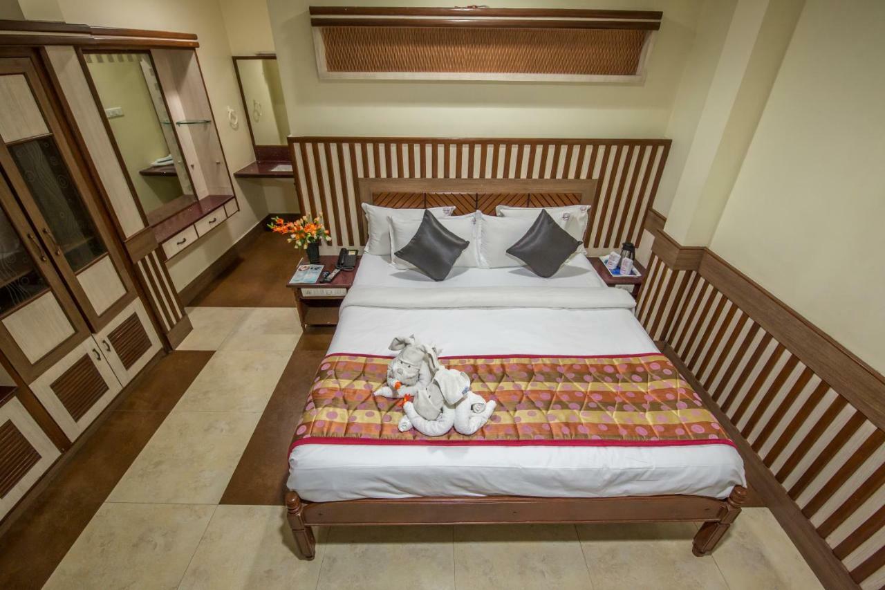 Hotel Aryaas Palayankottai Dış mekan fotoğraf