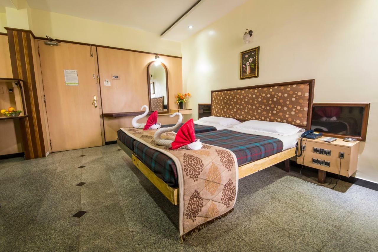 Hotel Aryaas Palayankottai Dış mekan fotoğraf