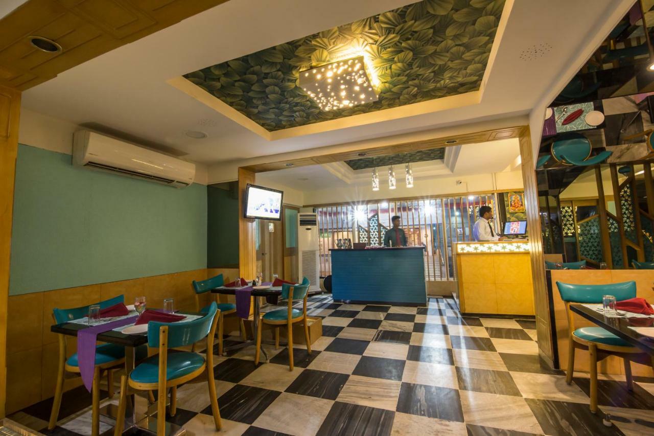 Hotel Aryaas Palayankottai Dış mekan fotoğraf