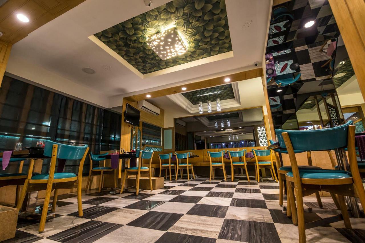 Hotel Aryaas Palayankottai Dış mekan fotoğraf