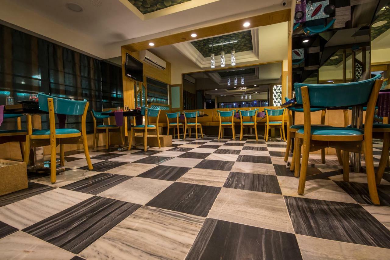 Hotel Aryaas Palayankottai Dış mekan fotoğraf